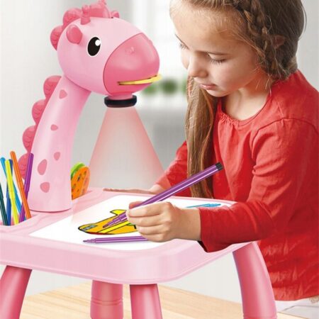 Masa Muzicala de Desen pentru copii cu Proiector, model Girafa, culoare Roz, 24 imagini, AVX-WT-222-2-PINK-GIRAFFE